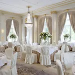 Waldorf Astoria - Trianon Palace מלון