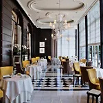 ホテル Waldorf Astoria - Trianon Palace 5*