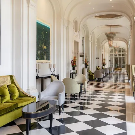 Station touristique Waldorf Astoria - Trianon Palace