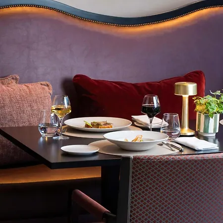 Resort Waldorf Astoria - Trianon Palace Versalles