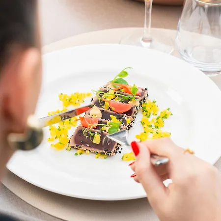Waldorf Astoria - Trianon Palace 5* Версаль