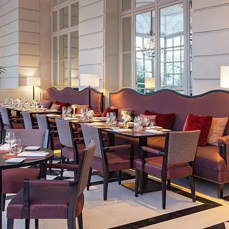 Waldorf Astoria - Trianon Palace Szálloda Versailles