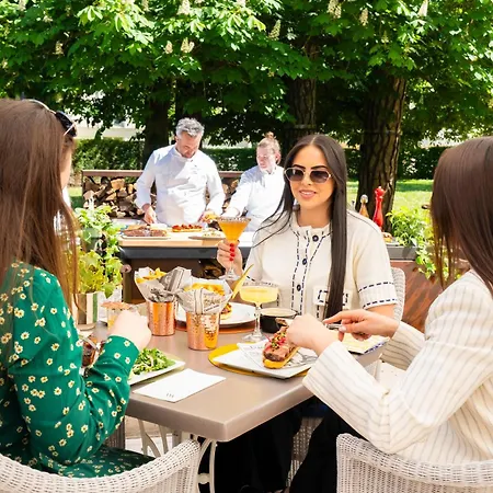 Ξενοδοχείο Waldorf Astoria - Trianon Palace 5*