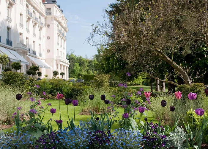 Waldorf Astoria - Trianon Palace 5* Версаль